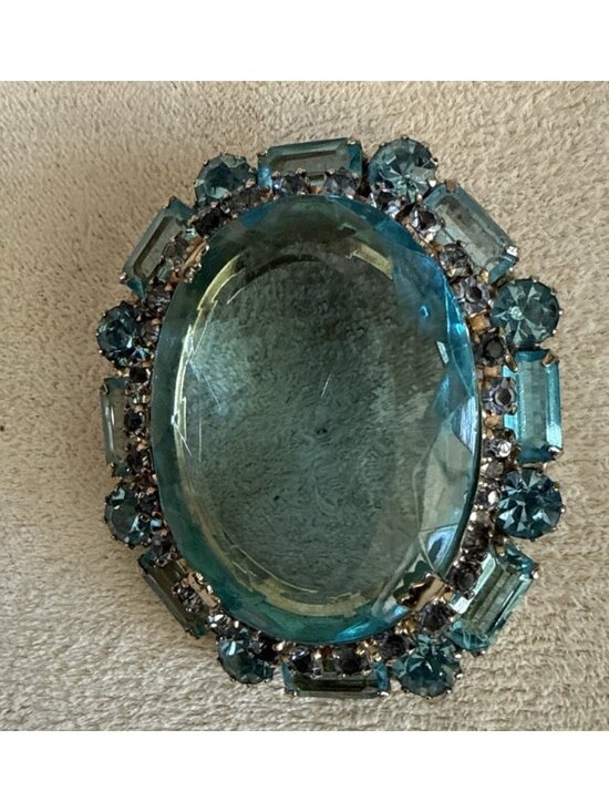 Vintage Unmarked Blue Cabochon Glass Rhinestones Flower  Rare Vintage Brooch/Pin Aqua Blue Glass Cabochon W/ Round &Baguette Rhinestones